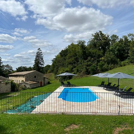 Château des Loups - Les Cyprès Echire Esterno foto