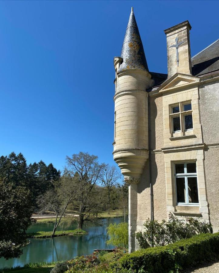 Château des Loups - Les Cyprès Echire Esterno foto