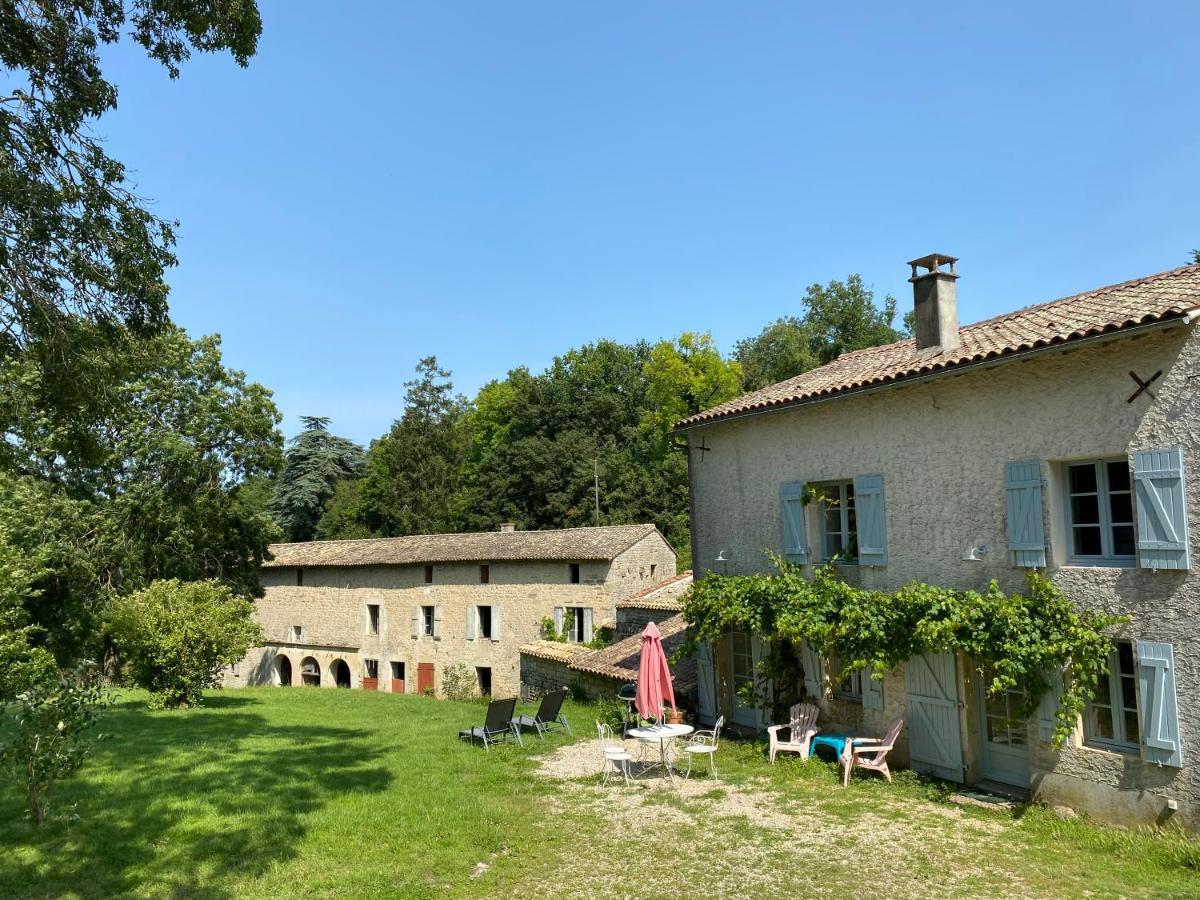Château des Loups - Les Cyprès Echire Esterno foto